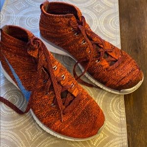 NIKE FLYKNIT CHUKKA RACER Size 9.5